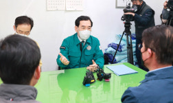 화물연대 파업에 동난 휘발유, 품절주유소 23곳…“정유, 업무개시명령 검토”(종합)