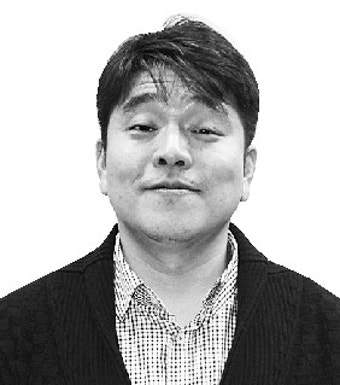 [서울광장] 이태원 참사, 함께할 수 없는 슬픔/박록삼 논설위원