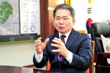 “‘대구광역시 군위군’ 새 시대… 행복 지수 1위 도시로 변모시킬 것”