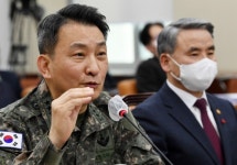 헬기·전투기 기총사격에 ‘유유히’…시속 150㎞ 무인기, 드론건엔 ‘휘청’