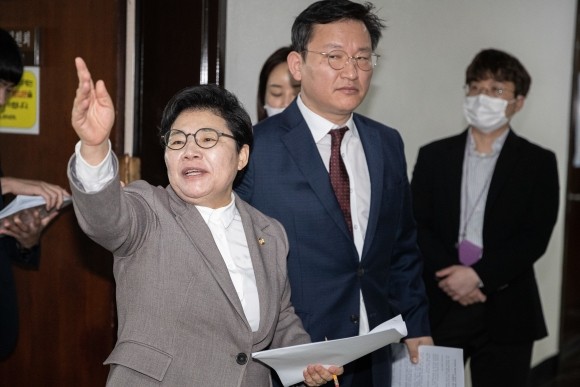 국회 통과된 노란봉투법, 양당 간 정치 갈등으로 불발