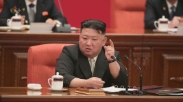 北 김정은, 당 전원회의서 “몇해 안에 농업 생산 근본적 변혁”