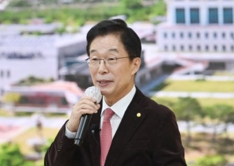임종식 경북도교육감, 뇌물 혐의로 징역 2년6개월 선고 받아