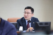 고광민 서울시의원 “인터넷 중독 예방 위해 학생들에게 지급된 태블릿 PC 학교에서 보관해야”