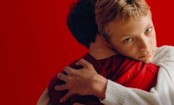 소년이 마주한 시리도록 아름다운 계절…영화 ‘클로즈’[영화 리뷰]