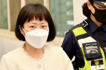 “내가 안 죽였다”…‘父 살해 혐의’ 김신혜, 복역 무기수 최초 재심