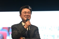 김태흠 “천안 성환종축장, 대기업이 통째로 개발해야”