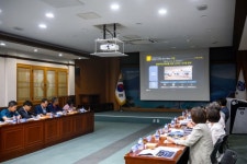 경로당에서 지역축제 구경...경남 남해군 스마트 경로당 시스템 구축