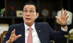 “우리 수산물 안전”... 수협 수장, 어민 살리기 총력전