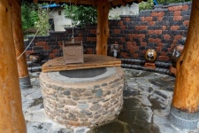 [르포] 사람 못 살 동네가 4년 만에 이렇게… “삶의 질이 달라졌어요” 영동군 장동 2리에 생긴 일