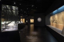 불켜니 빛나네… 김시습 시간도 유물의 세월도