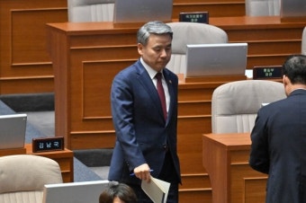 이종섭 사의·개각 임박에 野 탄핵소추 숨 고르기…與 “국면 전환 탄핵 남발”