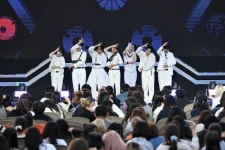 에이치알엠 “춤으로 누군가에 힘 되고파”, 엑스퀴짓 “모두가 하나 되는 K팝에 행복”, 프리즘 크루 “K팝, 전세계에 긍정적 영향”