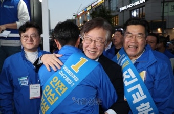 이재명, 퇴원…강서구청장 보궐선거 유세 참석 [포토多이슈]