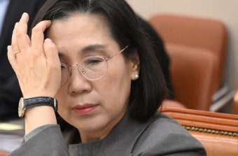 사표 썼던 김현숙 여가부 장관, 4개월 만에 국회 출석 “도망 표현 지나쳐” [포토多이슈]