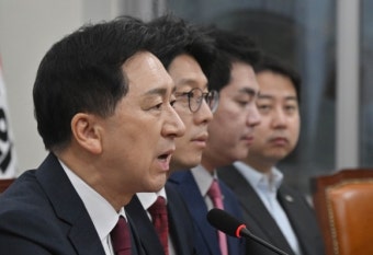 ‘총선기획단’ 구성완료...與 수도권 인사 전면배치 vs 野 김은경 혁신안 검토
