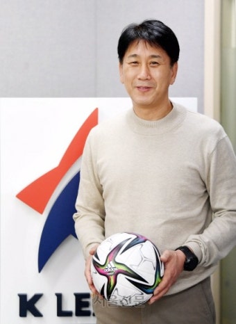 김기동 떠난 포항 사령탑에 ‘팀 레전드’ 박태하 감독 선임