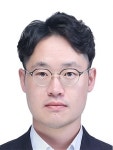 세계 최초 주유소 내 수소 연료전지 설치 가능하게 만든 소방관… ‘도심 속 작은 발전소’ 견인 [폴리시 메이커]