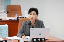 최재란 서울시의원 “초고령사회 대비, 앞으로 공동주택 경로당 더 넓게 짓는다”