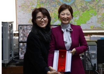 최유희 서울시의원, 권영세 국회의원과 함께 이태원주공아파트 입주자대표회의로부터 감사패 받아