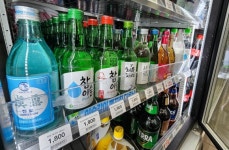 CU 무학센타 | 출고가 인하에 편의점 소주값 1900원