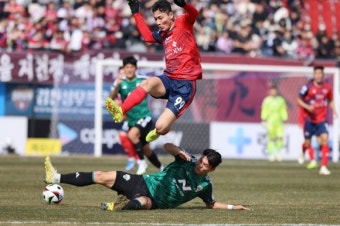 ‘군인 정신’ 김천, 우승 후보 ‘모래알’ 전북 제압…울산전 2골 김현욱이 결승 득점