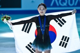 김채연, 세계피겨선수권 깜짝 동메달…차준환은 최종 10위, 2년 연속 입상 불발