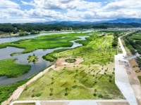 양양 남대천 파크골프장 재개장…“잔디 최상”