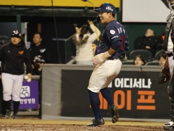 9위 롯데가 1점으로 1위 한화 8연승 막았다…이적생 손호영 결승타