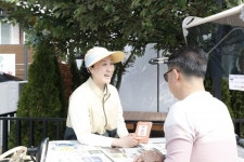 “다섯 아이 키우며 일한 건… 한국인 情 덕분”