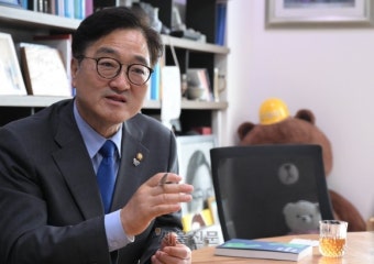 우원식 “개혁과 민생의 책임의장 역할 할 것”[국회의장 후보 인터뷰]