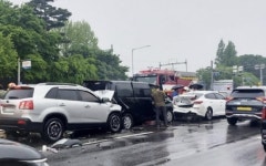 안산 도심 사거리서 7중 추돌…1명 중상·9명 경상