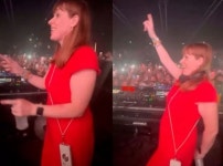 37살에 할머니 된 영국 부총리…이비자 클럽서 ‘광란의 파티’