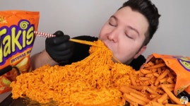 먹방하다 171㎏ 된 ‘400만 유튜버’… 자취 감췄다 7개월만 ‘놀라운 근황’