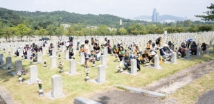 국제라이온스協 354-D지구 국립현충원 묘역 정화
