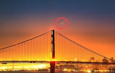 [포착]“CG보다 환상적”…8만 년만에 온 혜성, 지구에서 바라보니(영상)