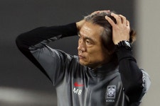 ‘야유’ 없었다는 말에 웃으며 홍명보가 꺼낸 말
