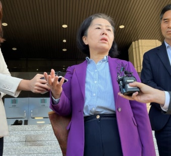 이틀째 검찰 출석 김영선 “채무 변제용으로 준 돈 강혜경이 자기 권한으로 나눠줘”