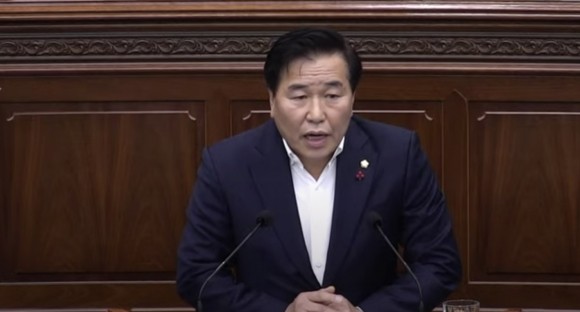 창원시 의원 비상계엄 정당하다 발언 논란 속 논란지속