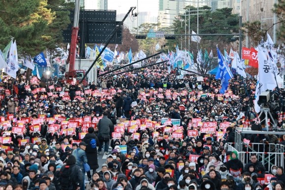 윤석열 대통령 탄핵 찬반 집회, 갈등과 대립 더욱 심화