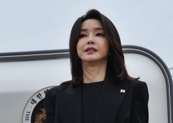 “김건희 ‘작살로 잡은 회가 맛있다’ 하니, 김성훈 작살 사냥” 박지원 주장