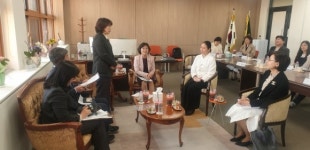 심미경 서울시의원, 휘경여자중학교 방문…IB 관심학교 운영 현황 점검