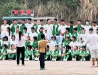 투병 중인 친구를 위한 졸업사진… ‘교과서에 없는 인생수업’ 화제 [여기는 중국]