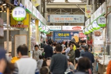 맥주부터 막걸리까지… 광진 전통시장 힙한 릴레이