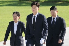 광주에서 동작까지…묘비 닦으며 “책임 정치” 다짐한 野 30대 의원들