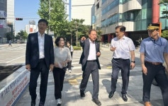 이병윤 서울시의회 교통위원장, 제기동역 1번출구 E/S 공사현장 점검