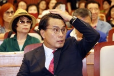 윤상현, “상현이한테 얘기” 尹통화 공개되자 휴대전화 바꿨다