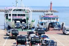 16인승 전세버스·전기 렌터카 허용 첫날… 우도는 ‘북적북적’