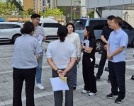 ‘강동엄마’ 박춘선 서울시의원, 강빛초 하자 보수 현장 찾아
