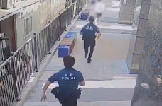 꽁초 버리고 달아난 남성…잡았더니 강력범죄 수배자